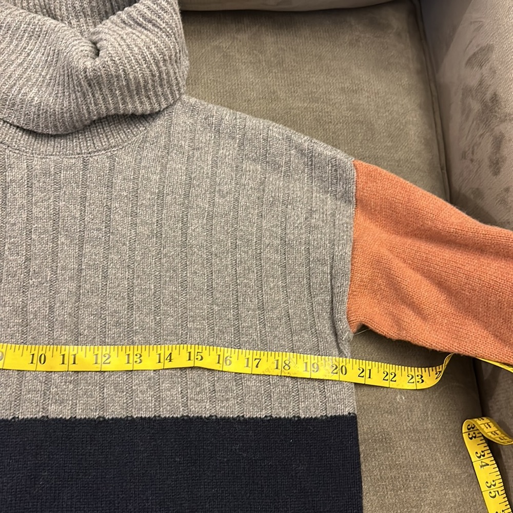 Colorblock sweater - Picture 6 of 6
